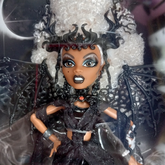 Monster High RuPaul DRAGon queen New in box doll! - Picture 1 of 3